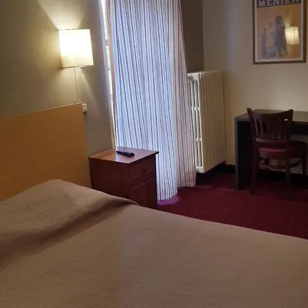 Le Foch Hotel